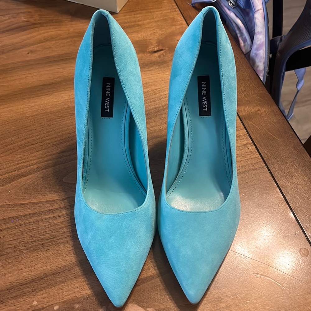 Tiffany Blue heels size 10